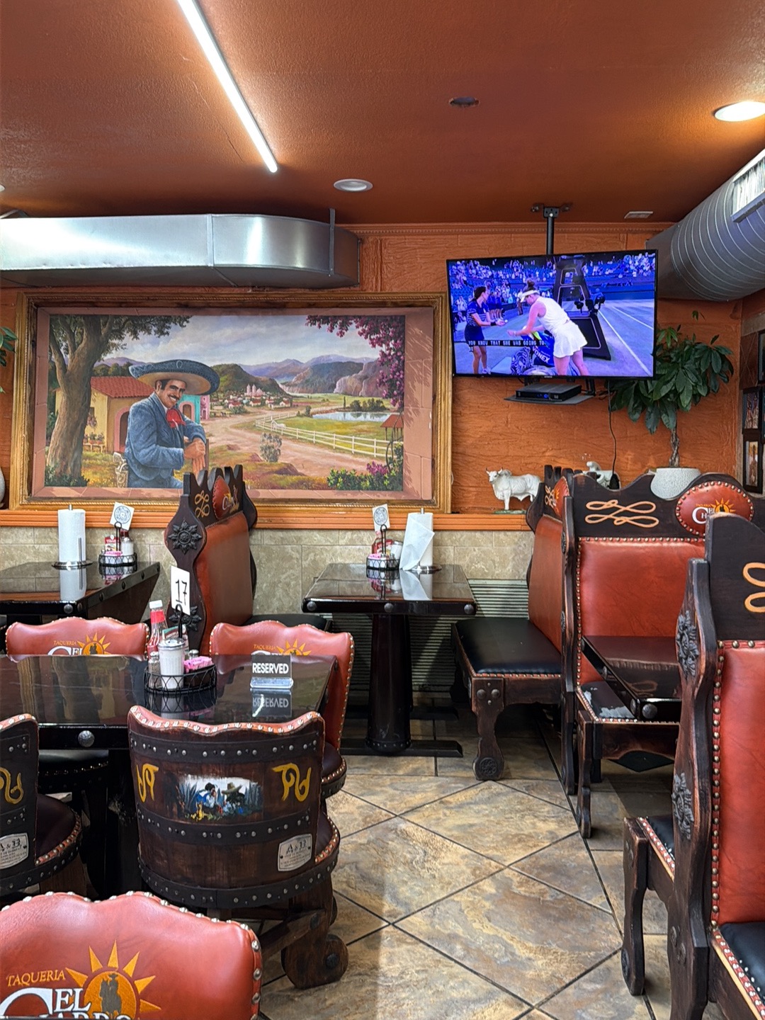 Taqueria El Charro de Jalisco dining area